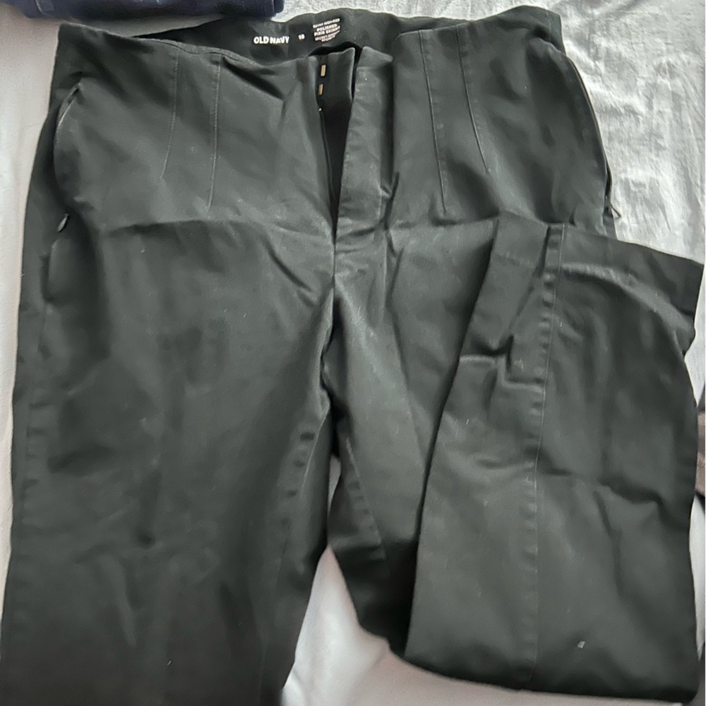 Black old navy pants